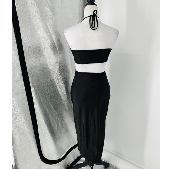 Black Sleeveless Halter Neck Cutout Open Back Bodycon Midi Dress - Picture 12 of 16